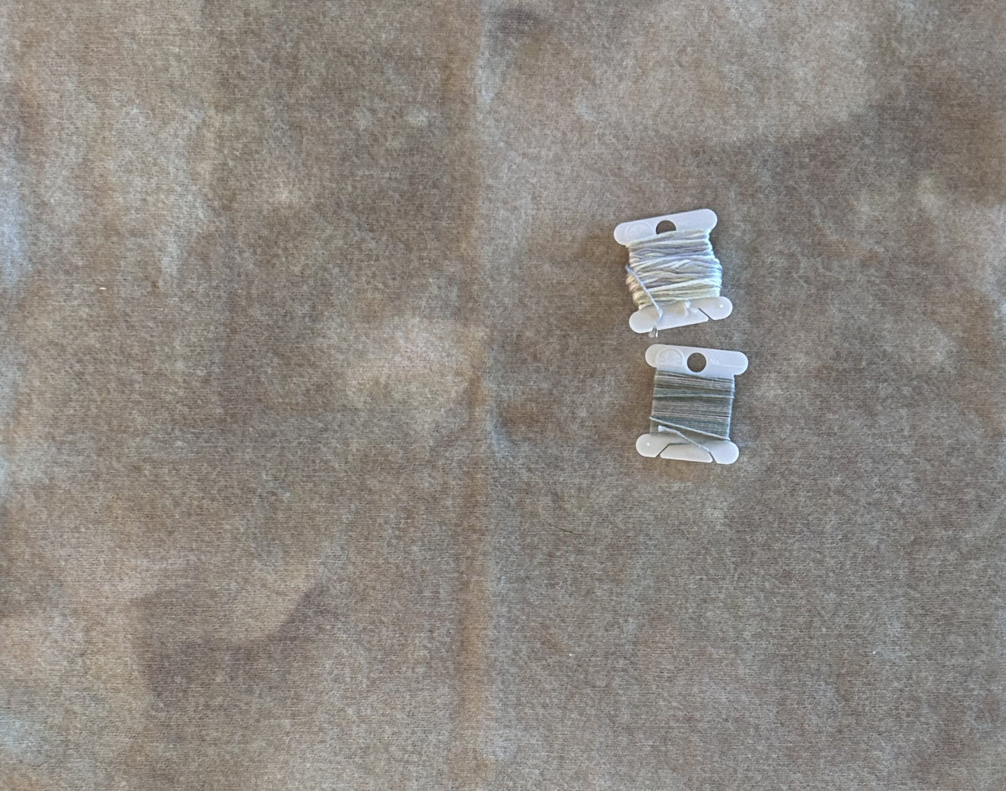 MOUSE GREY Hand Dyed Fat Eighth and Coordinating Threads