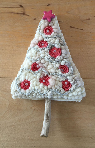 CHRISTMAS TREE (White) Ornament, A Rug Hooking Kit