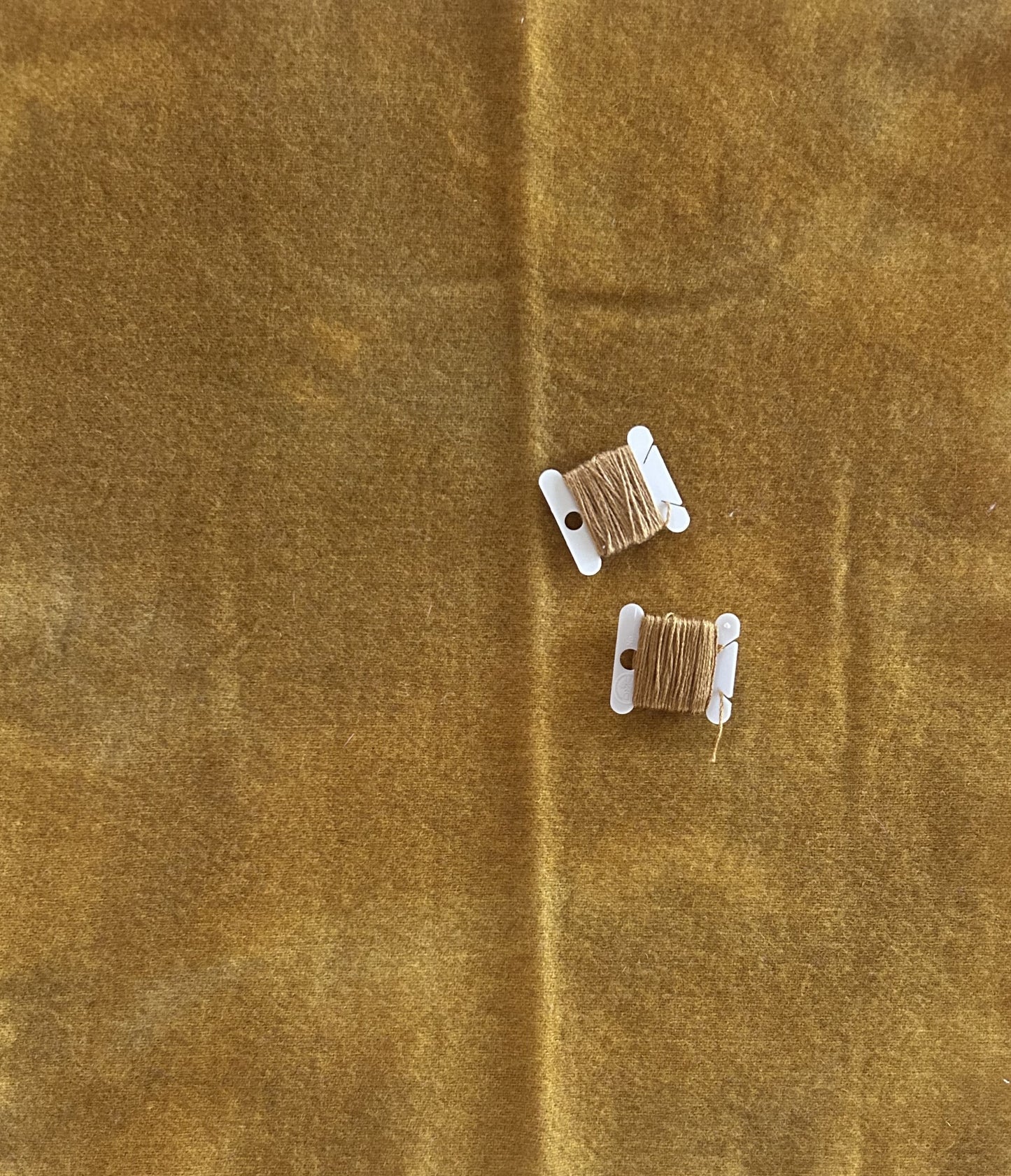 GOLDEN HONEY Hand Dyed Fat Eighth and Coordinating Threads