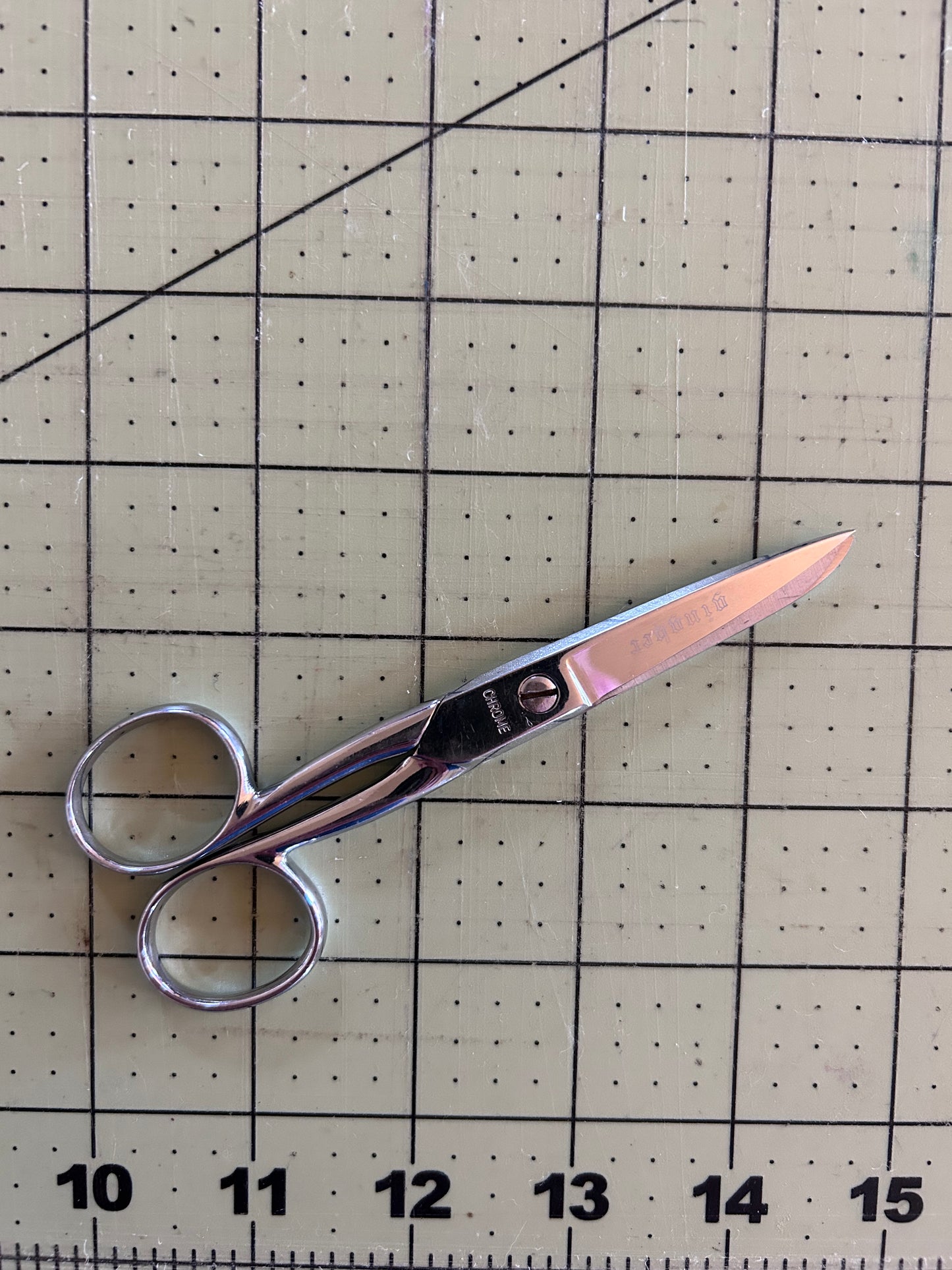 GINGHER SCISSORS 5"