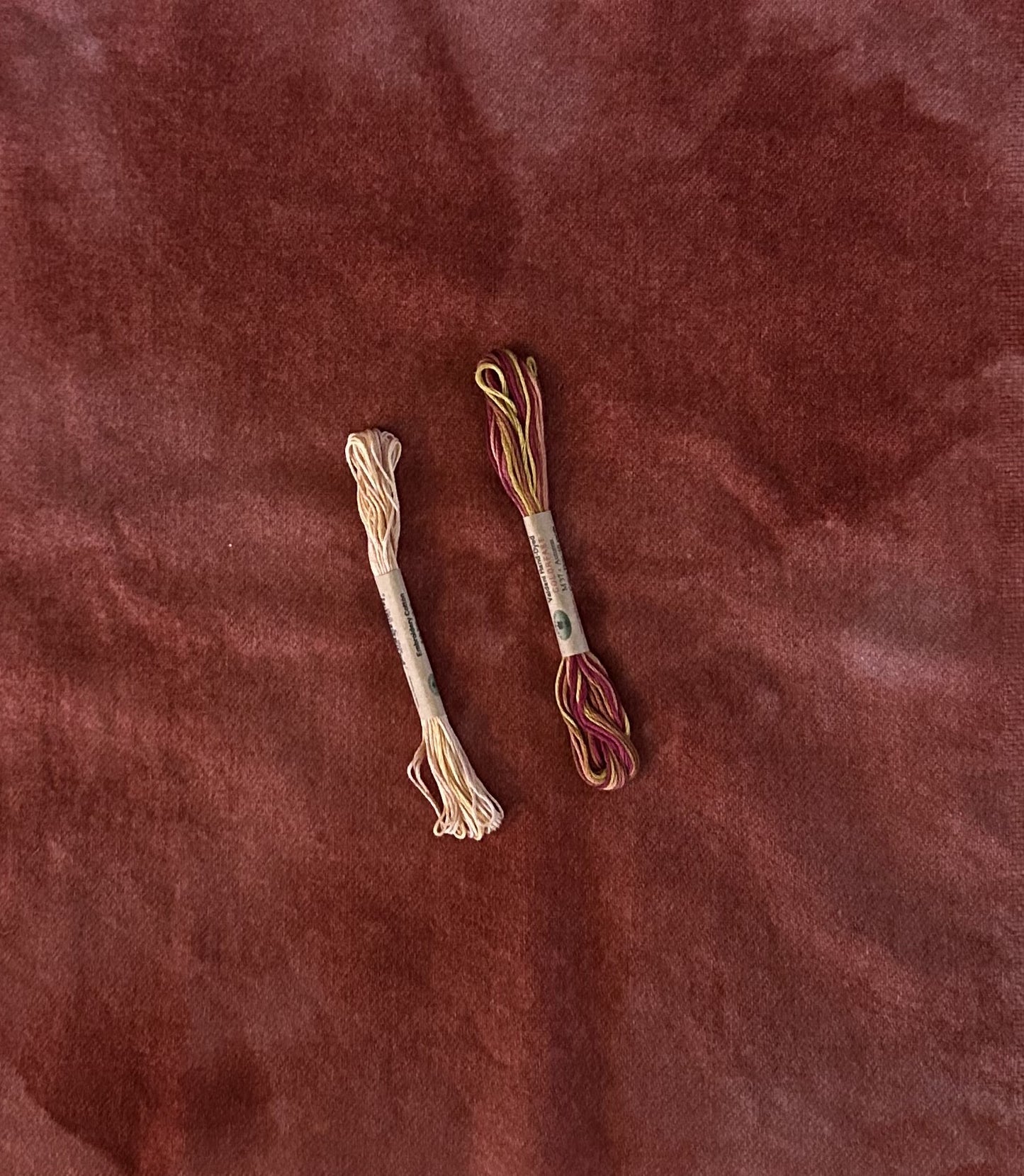 MULBERRY Hand Dyed Fat Eighth and Coordinating Threads